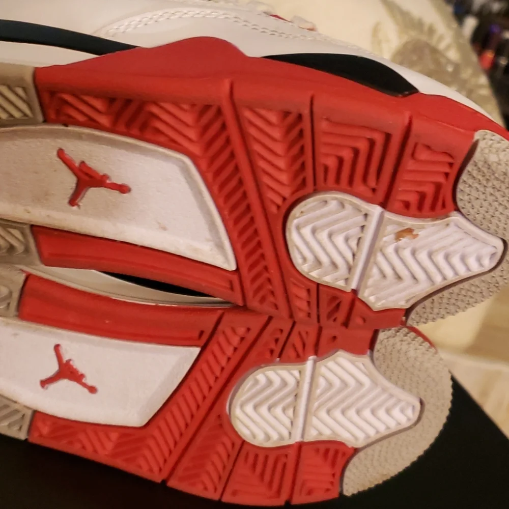 Shoes - Picture 5 of 6